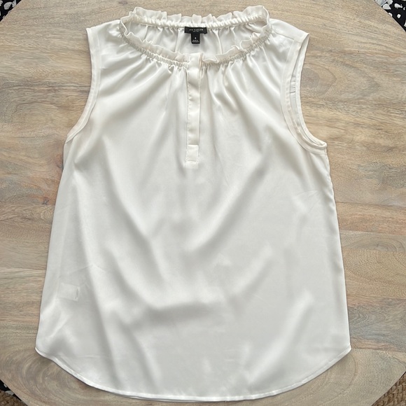 Ann Taylor Tops - ANN TAYLOR Top